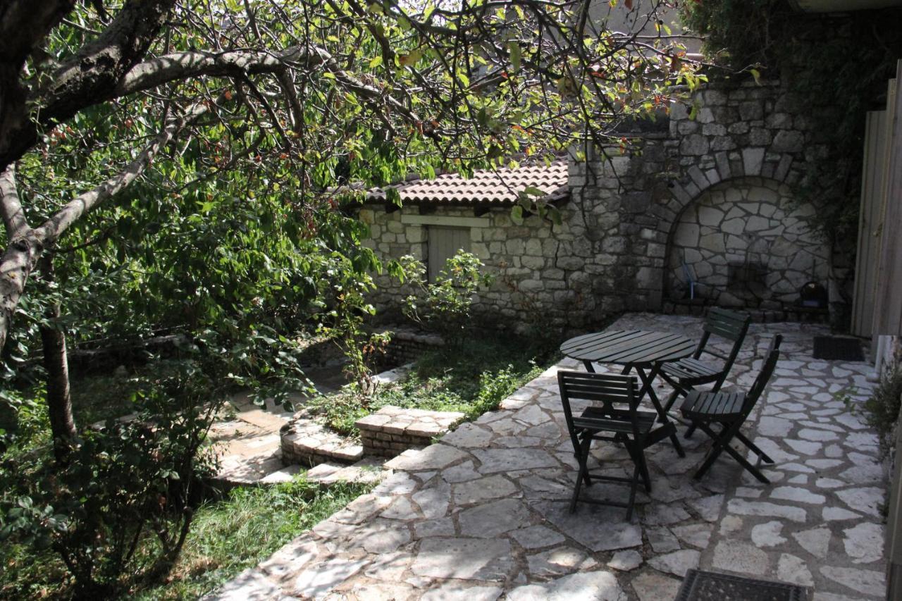 The Stonehouse Chalet